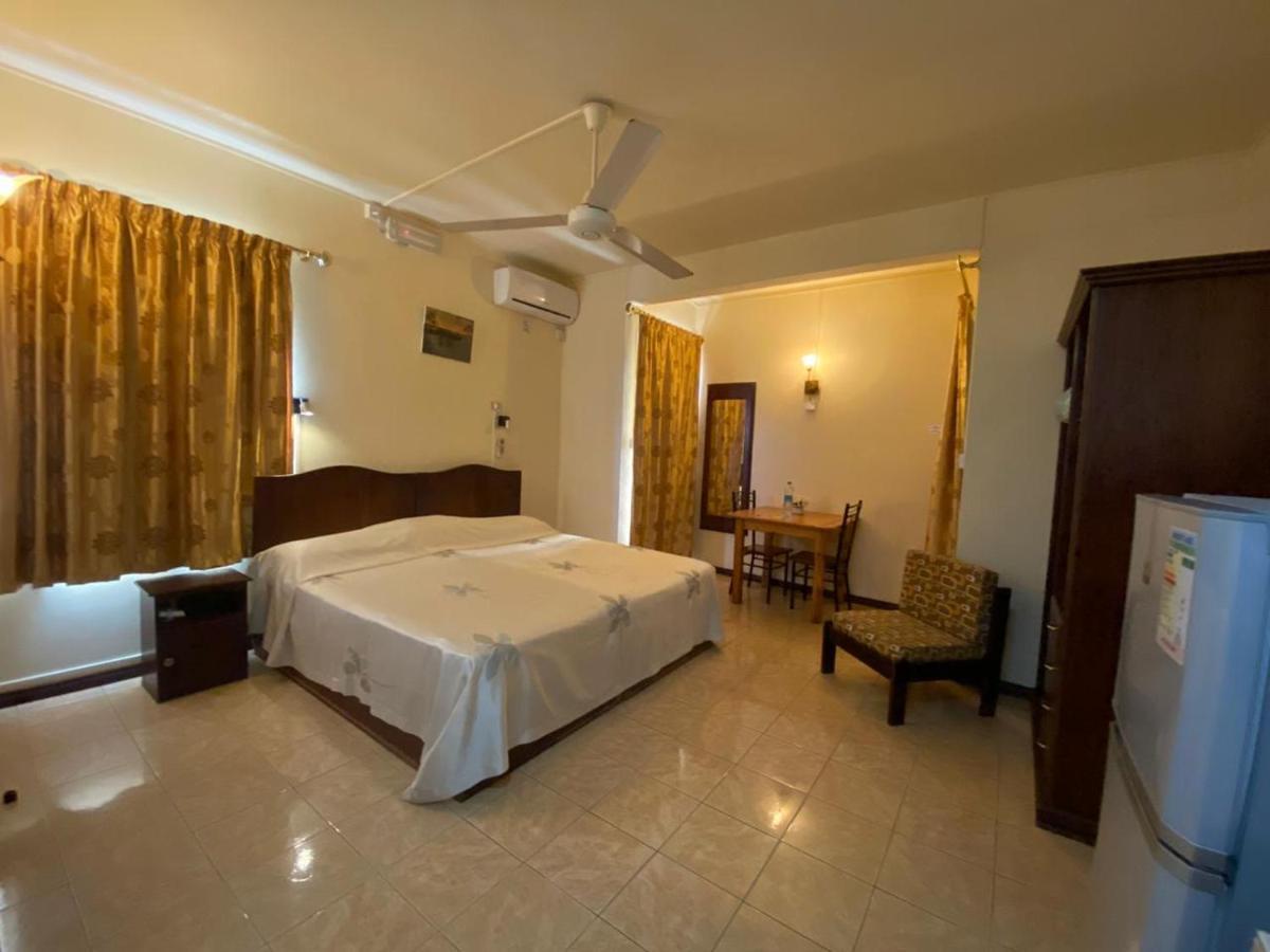 Monalysa Holidays Grand Baie Bagian luar foto