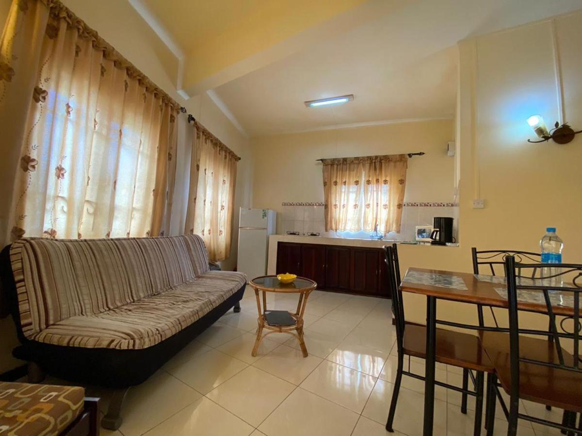 Monalysa Holidays Grand Baie Bagian luar foto