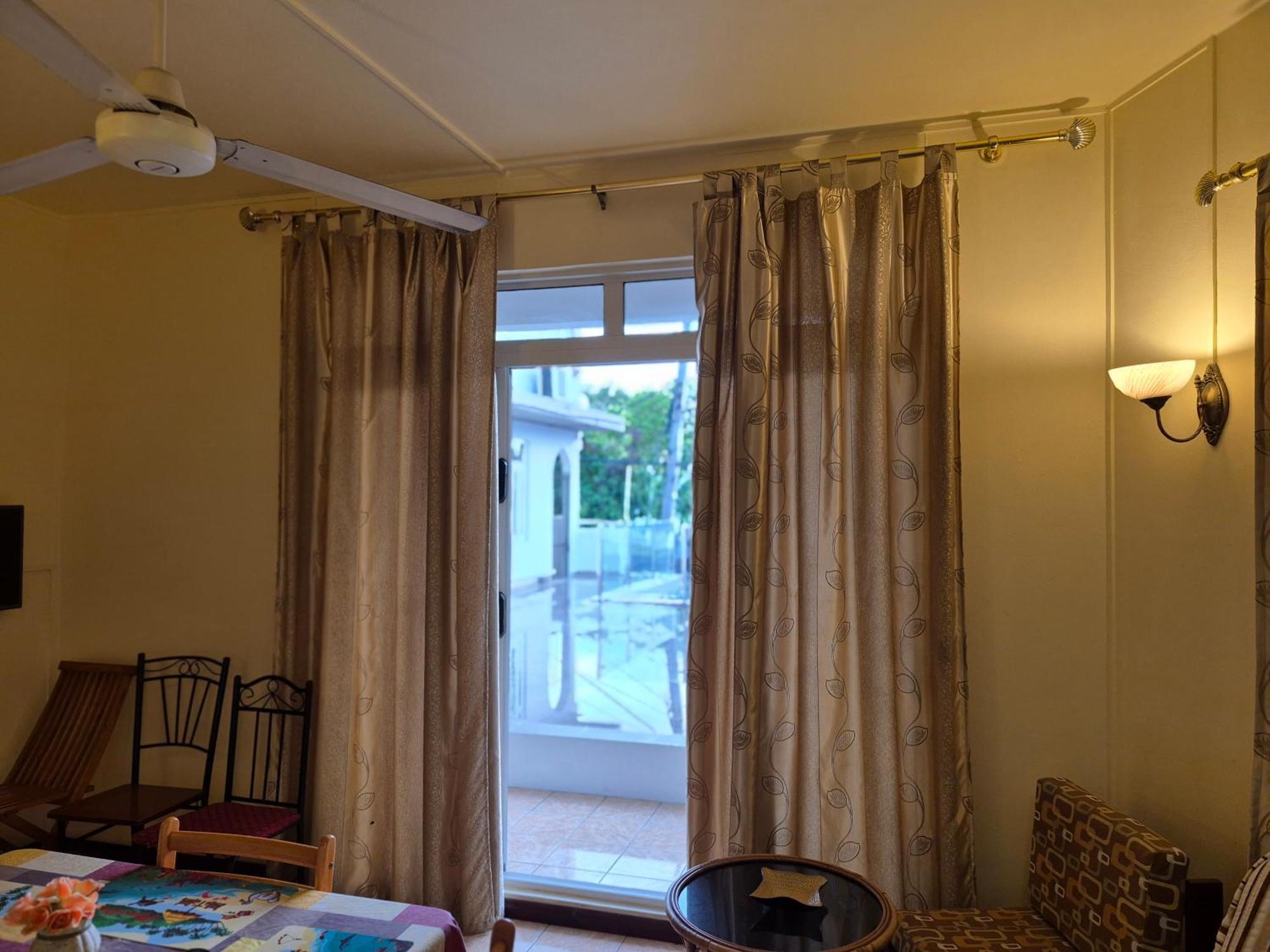 Monalysa Holidays Grand Baie Bagian luar foto