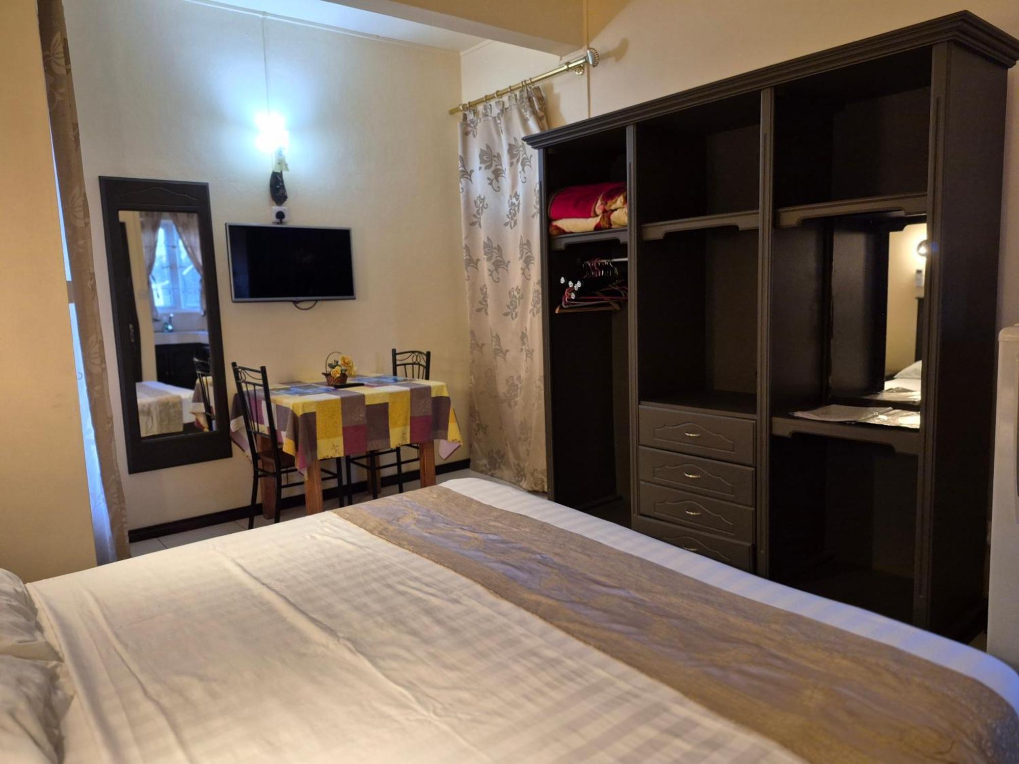 Monalysa Holidays Grand Baie Bagian luar foto